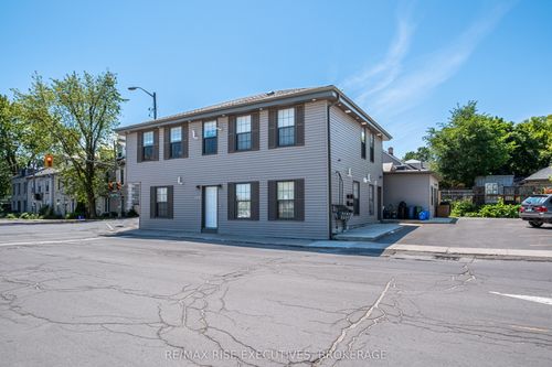 120 Yonge St, Kingston, ON, K7M1E8 | Card Image