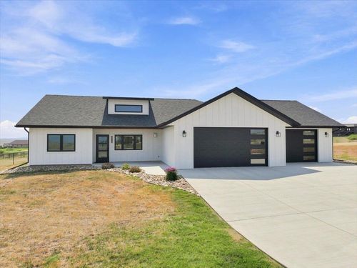 11067 Mule Train Drive, Belle Fourche, SD, 57717 | Card Image