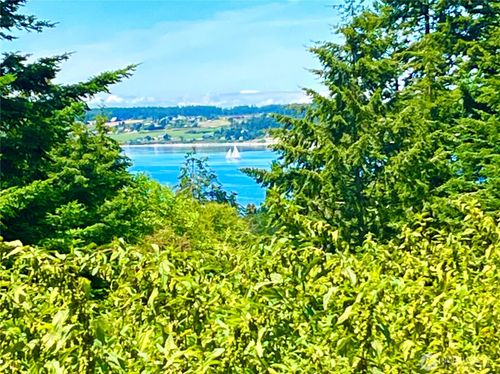 980 Ne Pennington Loop, Coupeville, WA, 98239-3013 | Card Image