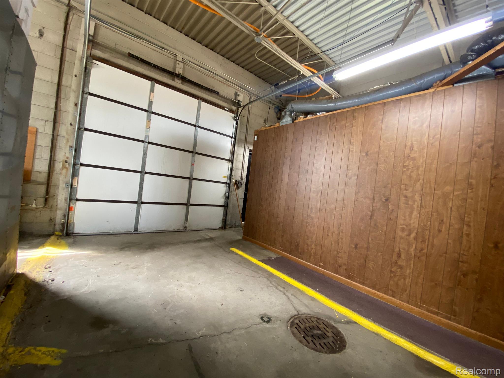 Commercial Lease in Redford Charter Township 3