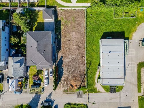 231 Lawrence St, New Westminster, BC, V3M5K9 | Card Image