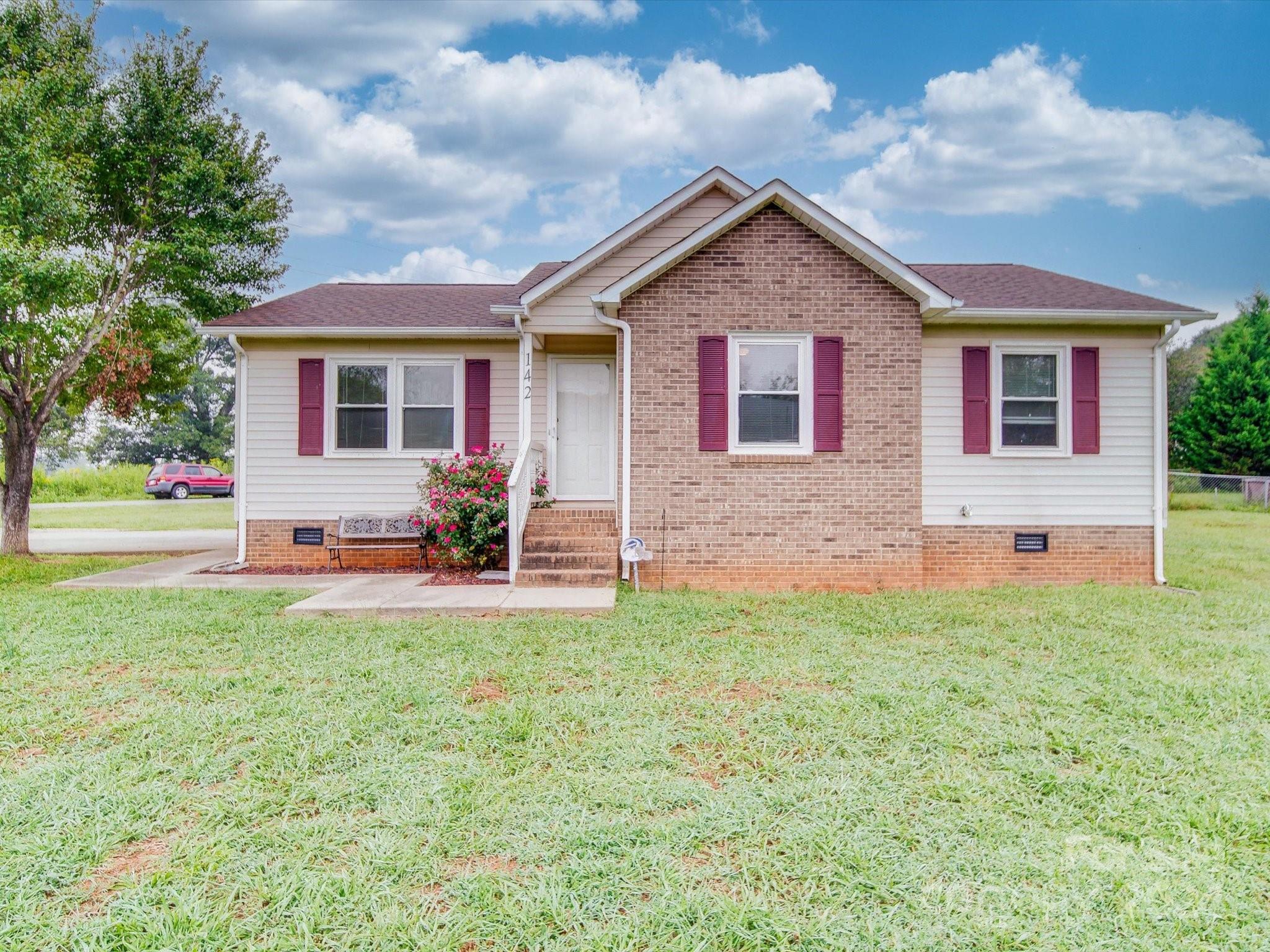 Tower Dr, Statesville, NC 28677