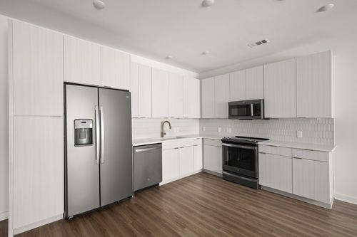 apt-213-4802 S Congress Ave, Austin, TX, 78745-2591 | Card Image