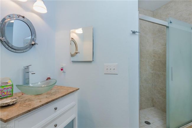 2nd bathroom on 2nd level | Image 25