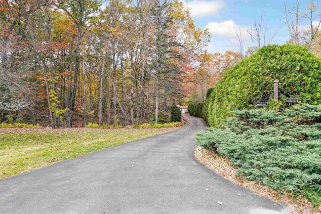 8 Windsor Blvd, House other with 3 bedrooms, 3 bathrooms and null parking in Londonderry NH | Image 36