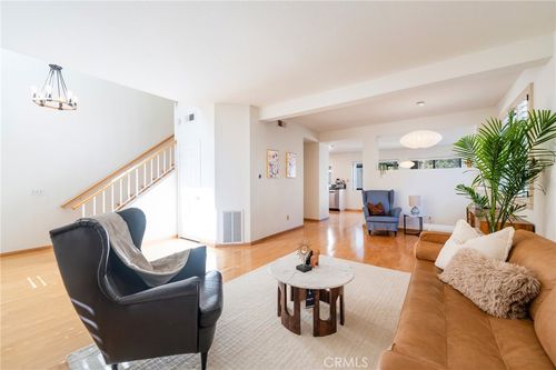 730-2577 Plaza Del Amo, Torrance, CA, 90503 | Card Image