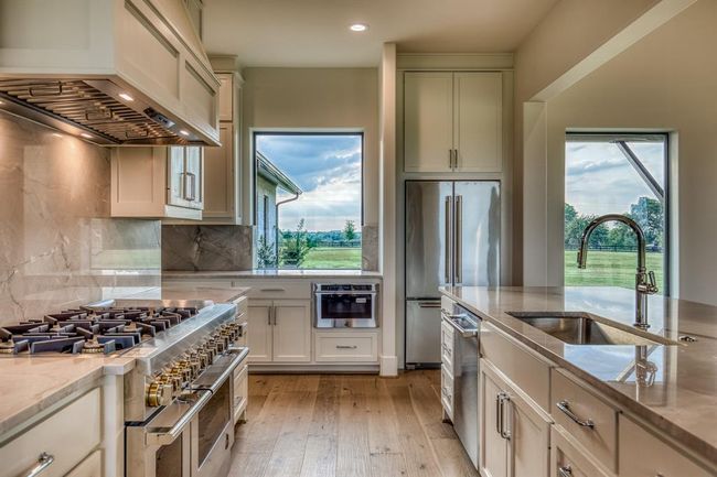 4961 Hartfield Rd, Home with 4 bedrooms, 5 bathrooms and 2 parking in Round Top TX | Image 10