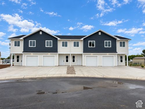 225-66 N 600 W, Roosevelt, UT, 84066-2691 | Card Image