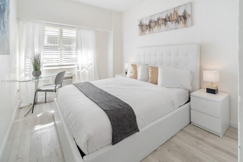 apt-1c-3030 Collins Ave, Miami Beach, FL, 33140-4164 | Card Image