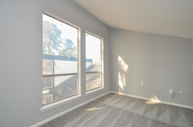48 Artesia, Home with 3 bedrooms, 2 bathrooms and null parking in Conroe TX | Image 34