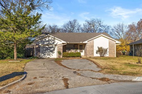 910 W 24th, Ada, OK, 74820 | Card Image