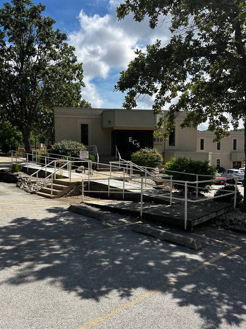 1820 N Sterling Ave, West Peoria, IL, 61604-6433 | Card Image