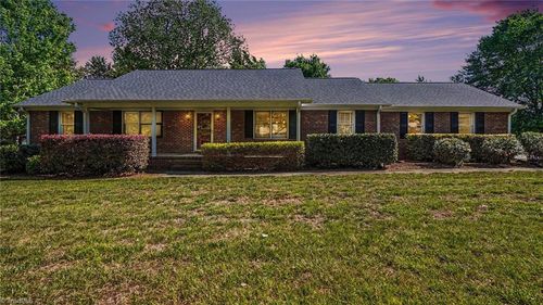 4526 Fence Dr, Greensboro, NC, 27409-9636 | Card Image