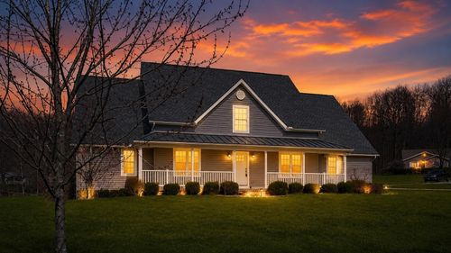 2435 Freedom Ln, Zanesville, OH, 43701-7201 | Card Image