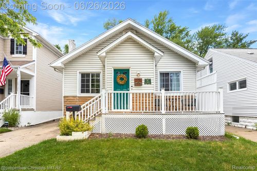 221 College St, Ferndale, MI, 48220-2814 | Card Image