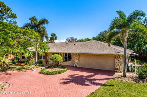 4 Colonial Way, Indian Harbour Beach, FL, 32937-4305 | Card Image