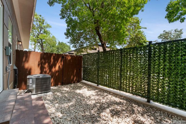 3 - 1002 Morningside Dr, Townhouse with 3 bedrooms, 3 bathrooms and null parking in Terrell Hills TX | Image 33