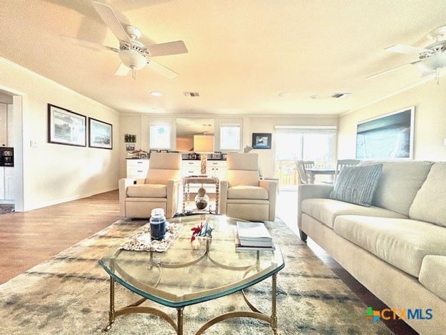 604 W Maple St, House other with 5 bedrooms, 3 bathrooms and null parking in Port O Connor TX | Image 9