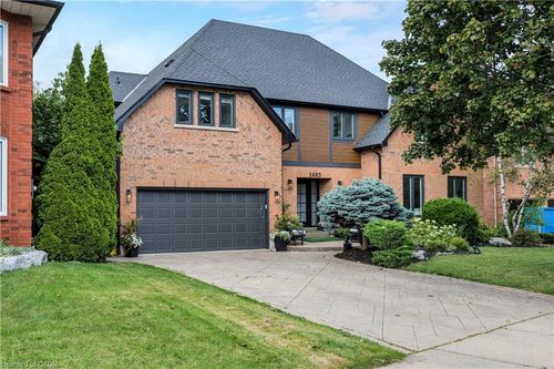 1483 The Links Dr, Oakville, ON, L6M2P2 | Card Image