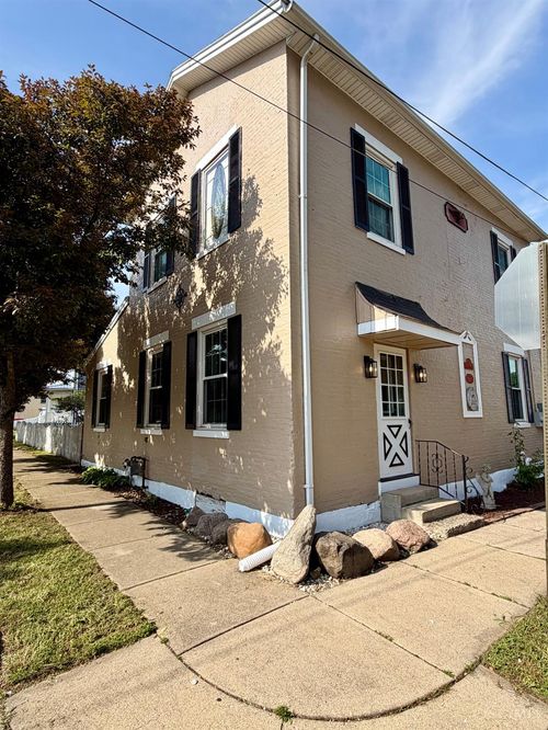 102 E Main St, Trenton, OH, 45067-1554 | Card Image