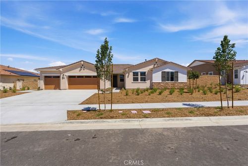 11647 Saddleback Dr, Loma Linda, CA, 92373-5589 | Card Image