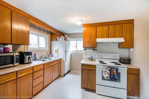 650 Mccauley St, Williamston, MI, 48895-1059 | Card Image