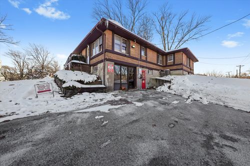 8200 W 95th St, Hickory Hills, IL, 60457-1696 | Card Image