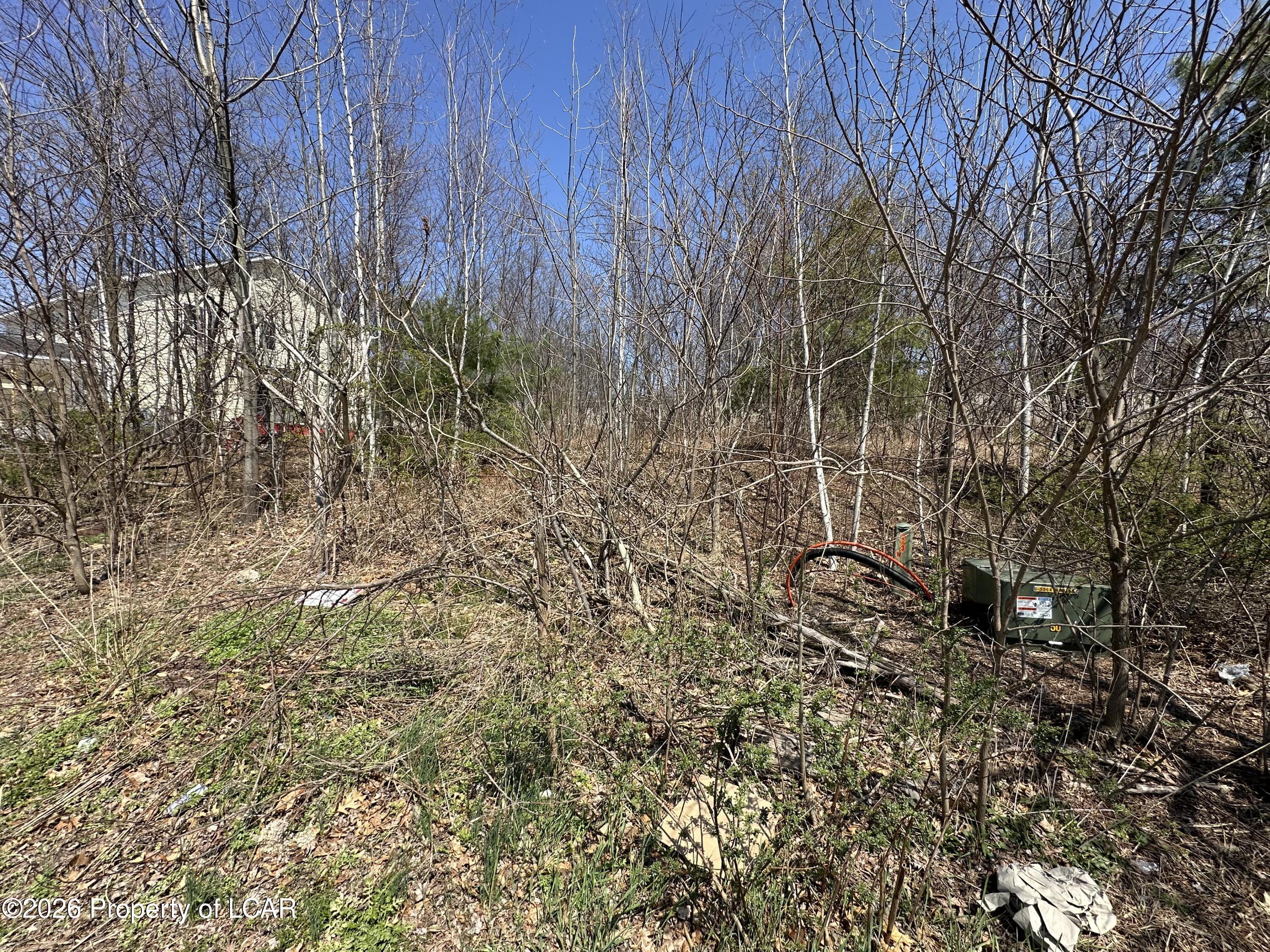 Land in Moosic 3