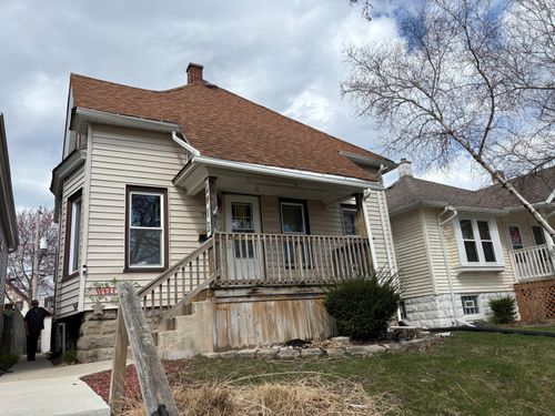 1921 S 75th St, WEST ALLIS, WI, 53219-1254 | Card Image