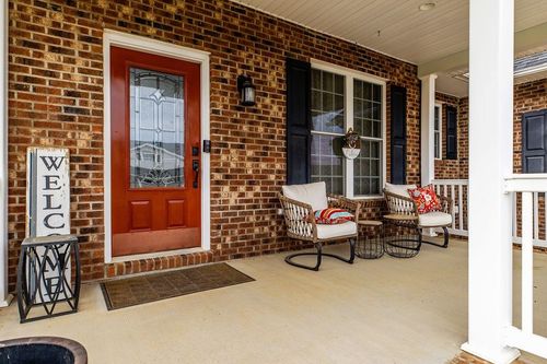 14 Old Oak Dr, STUARTS DRAFT, VA, 24477-3069 | Card Image