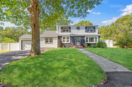 18 Dourland Road, Medford, NY, 11763 | Card Image