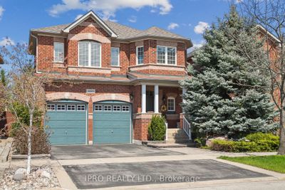 6829 Golden Hills Way, House other with 4 bedrooms, 4 bathrooms and 4 parking in Mississauga ON | Image 1