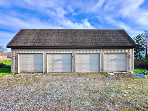 3023 Spring Garden Ave, New Castle, PA, 16105-1219 | Card Image