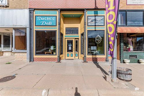 316 N Broadway St, Abilene, KS, 67410-2617 | Card Image