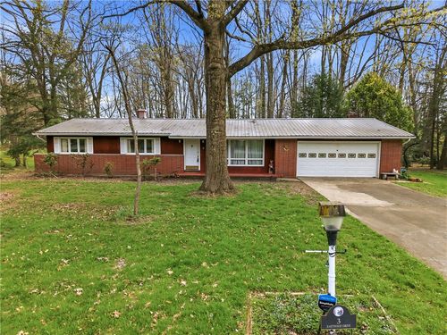 3 Eastwood Dr, Greenville, PA, 16125-1301 | Card Image
