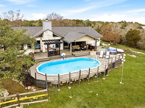 27150 Karsch Rd, Boerne, TX, 78006-8475 | Card Image