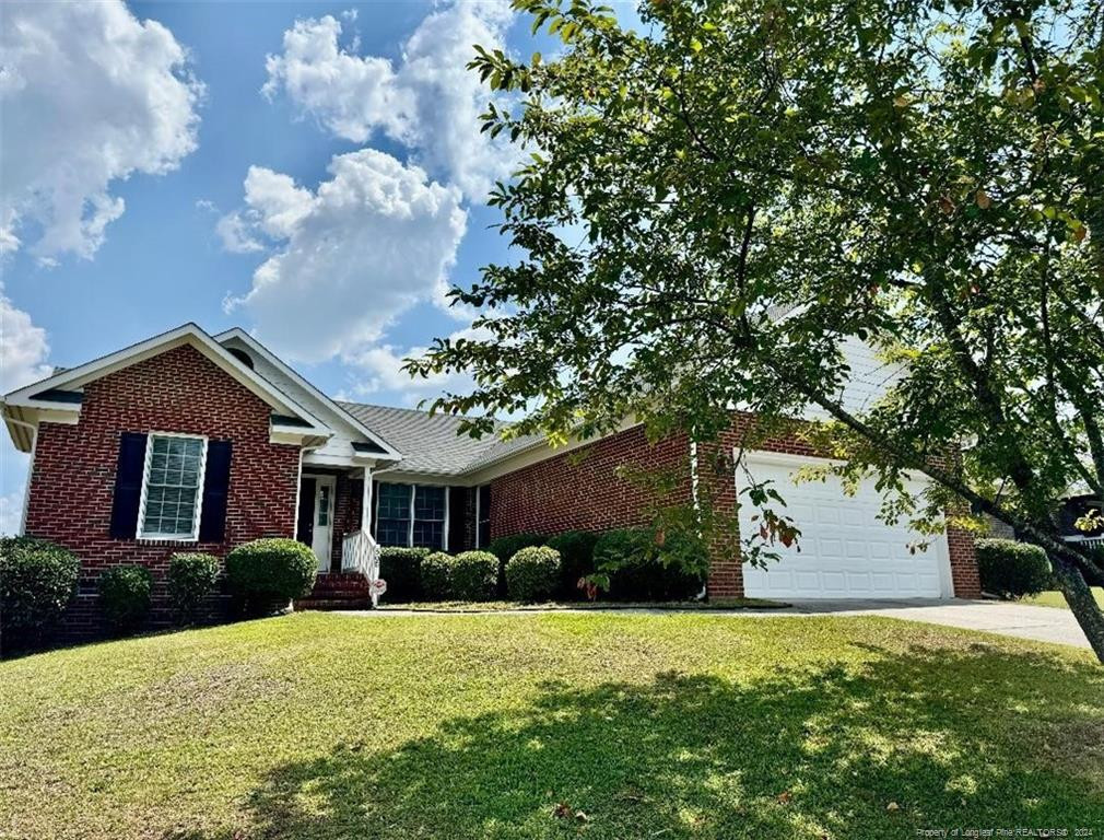 Chambercomb Ct, Fayetteville, NC 28303