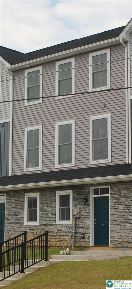 86 Hess Ave, Hellertown, PA, 18055-1008 | Card Image