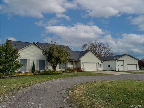 61170 North Ave, Ray, MI, 48096-3340 | Card Image