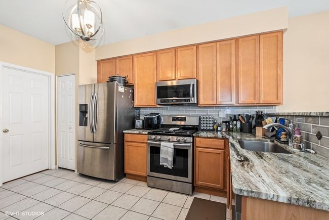 0 - 3108 Clearwater Dr, Condo with 2 bedrooms, 3 bathrooms and 2 parking in Plainfield IL | Image 7