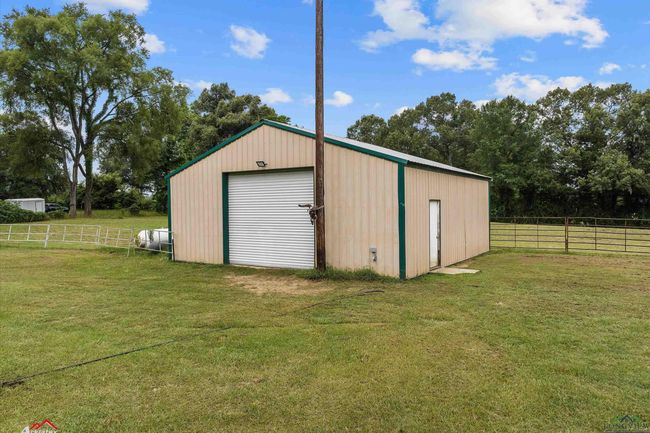 1260 N Cr 236, House other with 2 bedrooms, 2 bathrooms and null parking in Kilgore TX | Image 9