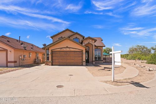 10400 Mac Kenze Ann Pl, Socorro, TX, 79927-3913 | Card Image