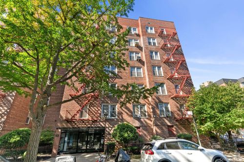 apt-5l-33-04 91st St, Jackson Heights, NY, 11372-1703 | Card Image