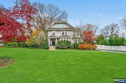 271 Orchard Pl, Ridgewood, NJ, 07450-4905 | Card Image