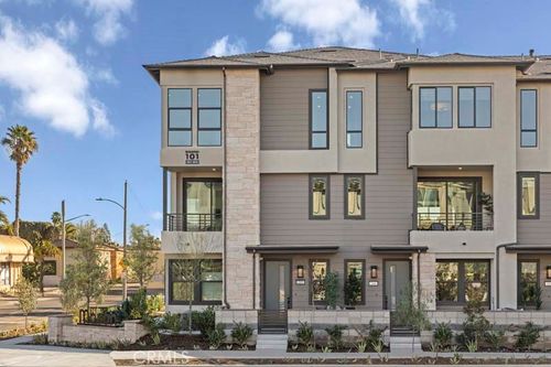 403-107 S Laxore St, Anaheim, CA, 92804-1925 | Card Image