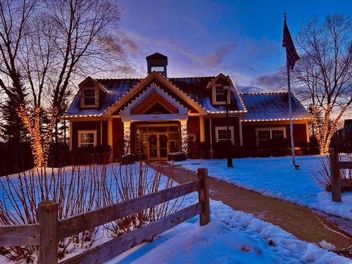 78-78 Woodview Way, Manchester, NH, 03102-8423 | Card Image