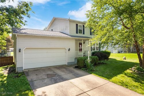 7298 Stonehill Ave Nw, Canal Fulton, OH, 44614-8592 | Card Image
