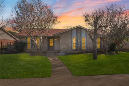 4 Robins Nest Dr, Lake Dallas, TX, 75065-3109 | Card Image