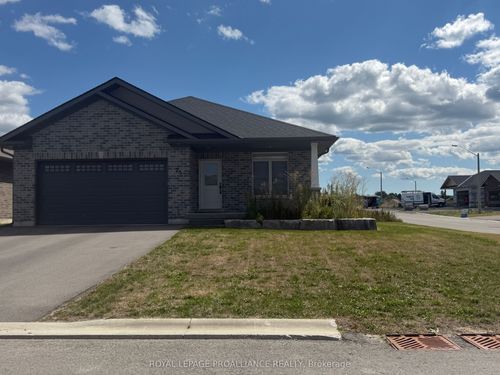 25 Aberdeen St, Stirling, ON, K0K3E0 | Card Image