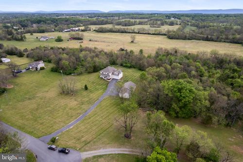 64 Sunflower Dr, Kearneysville, WV, 25430-4120 | Card Image